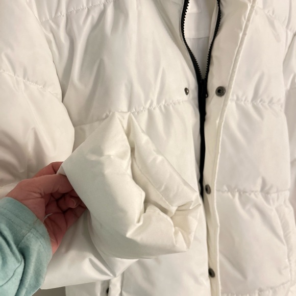ZYIA Aspen Puffer Jacket w/ removable hood - Picture 5 of 11